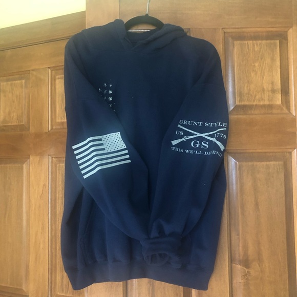 XL navy blue hoodie - Picture 2 of 4